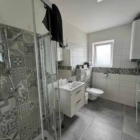 Podivin Apartmany Miromar מראה חיצוני תמונה