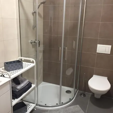 Podivin Apartmany Miromar מראה חיצוני תמונה
