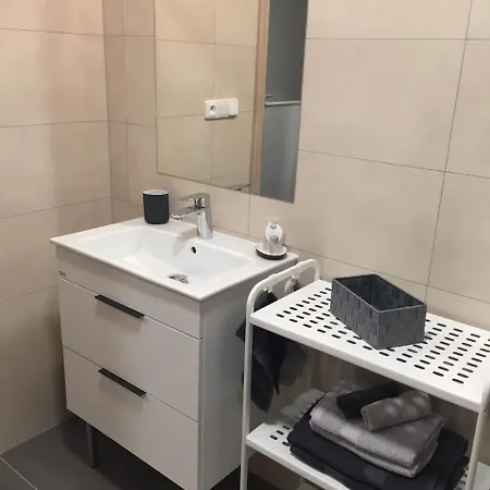 Podivin Apartmany Miromar מראה חיצוני תמונה